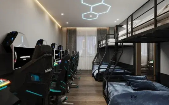 Aiwan E-sports Homestay (Wanzai Foreign Language School Bus Station)