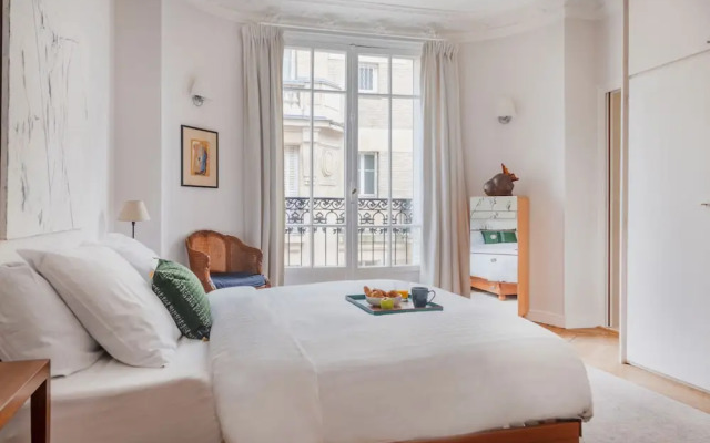 Paris Eugène Design Residence