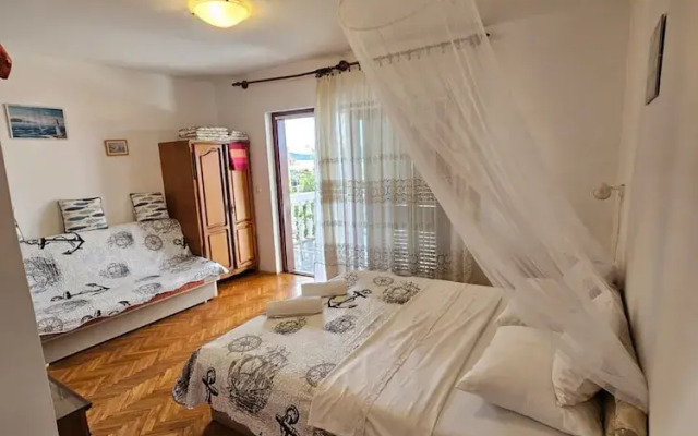 Studio in Tribunj Near Bristak Beach