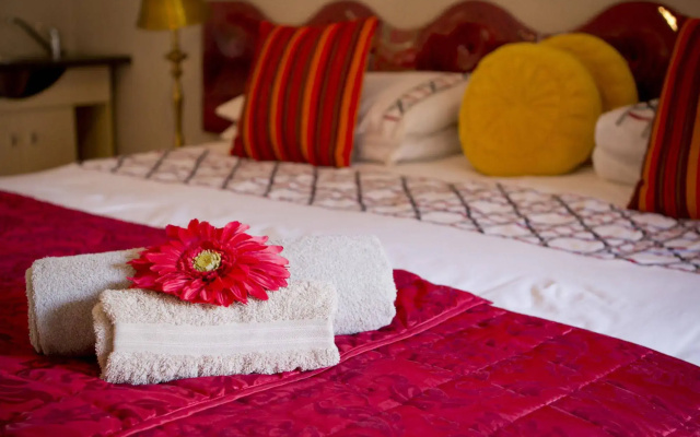 Villa Mexicana Guesthouse