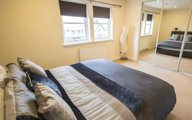 Crown Luxury Serviced Apartments
