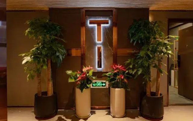 Luoyang T1 E-sports apartment