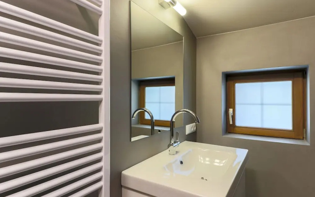 Snug Apartment in Neukirchen am Großvenediger Near Ski Area