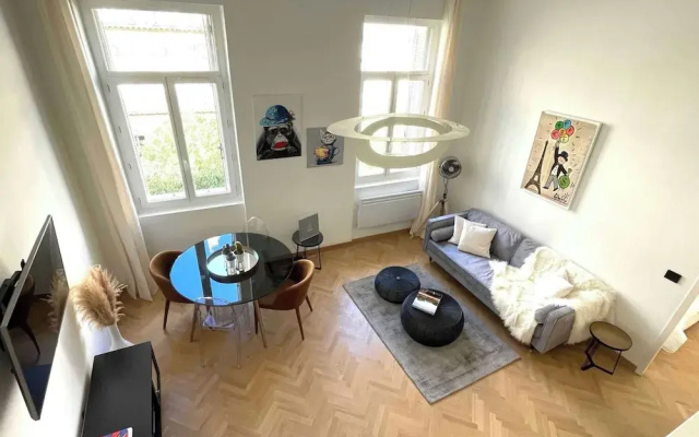 Apt Mezzanine 2bdr/4p- Notre Dame/vieux-port
