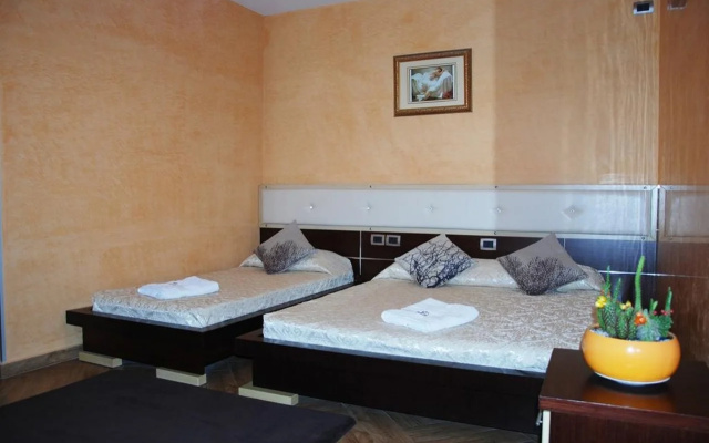 Hotel Gega