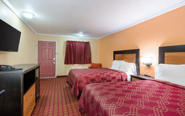 Econo Lodge West Dodge