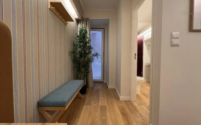 Santos · Designer Retreat: 1 Bedroom apt
