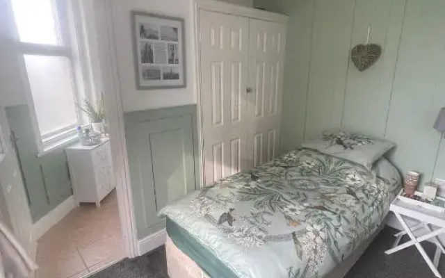 Crockets Hotel