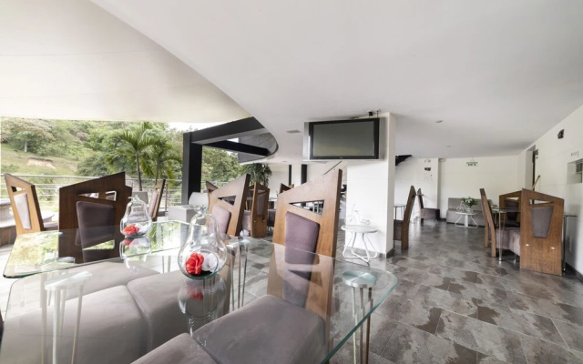 Hotel Platinum Plaza