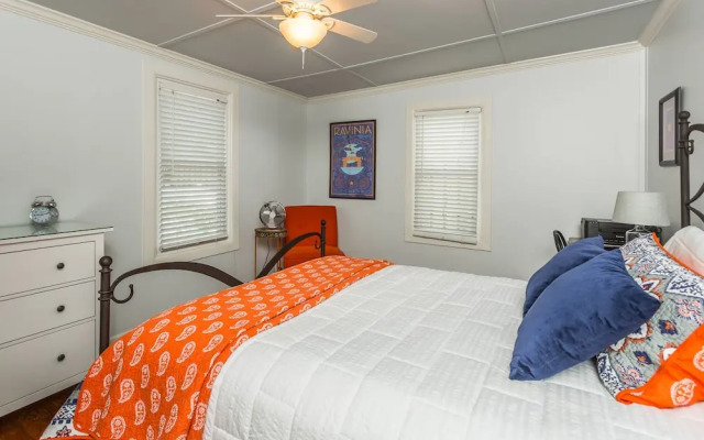 617 Beach Drive by Hodnett Cooper