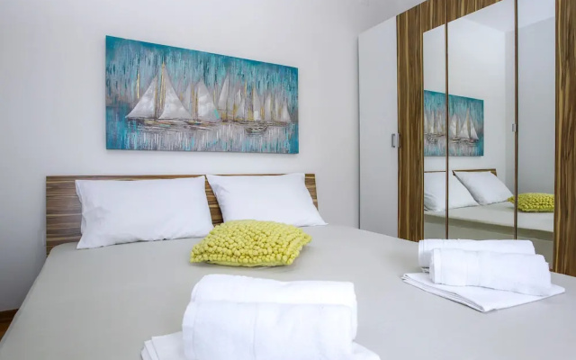 Summer Breeze Apartments