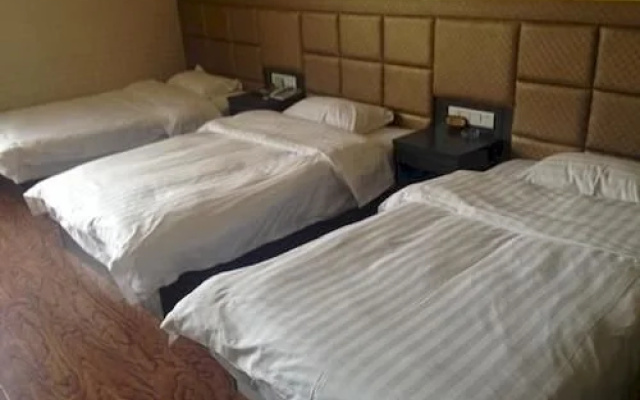 Yingxian County Super 8 Hotel