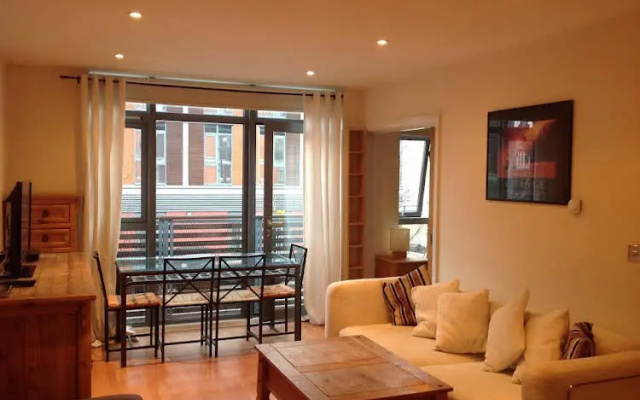 Whippendell Apartment