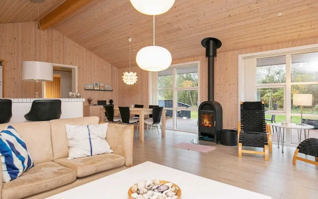 Renovated Cottage in Bratten - By Traum