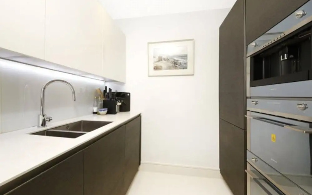 Modern 2 Bedroom House in Whitechapel