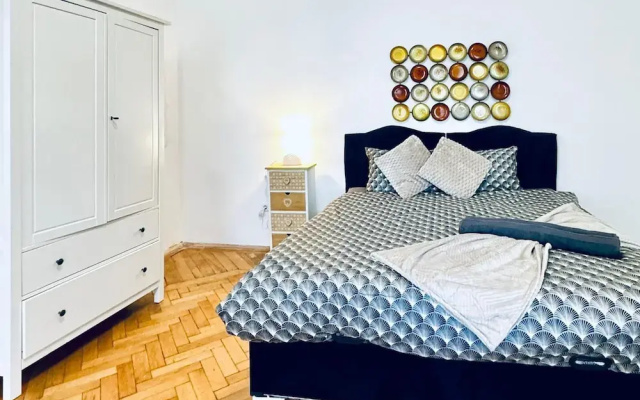 Cozy 1BR and Living Room Apartment