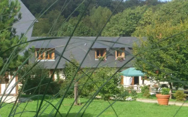 LAtelier du Petit Chemin qui Sent la Noisette