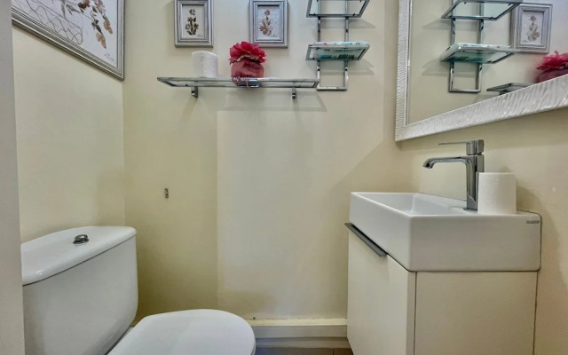 2 Rooms in Luxury Residence Bordering Monaco