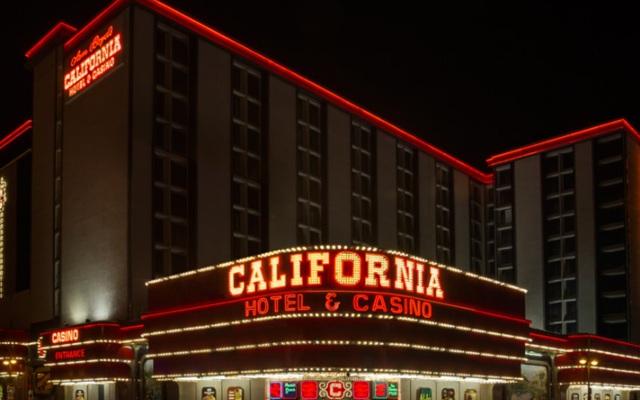 Отель California Hotel and Casino США, Лас-Вегас - отзывы, цены и фото номеров - забронировать отель California Hotel and Casino онлайн вид на фасад