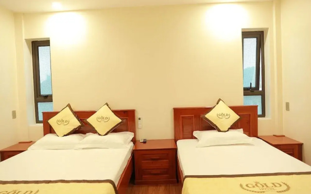 Gold Hotel