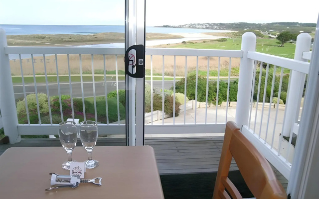 A Great Ocean View Motel