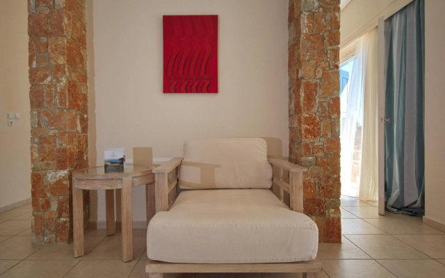 Alonissos Beach Bungalows & Suites Hotel