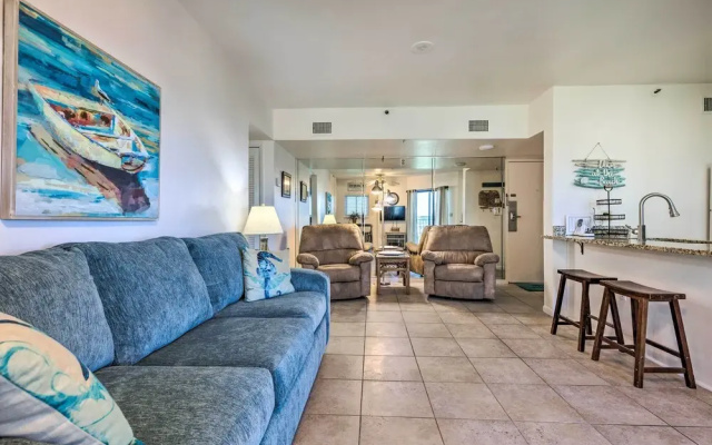 Relaxing Gulf Shores Condo w/ Beach-view Balcony