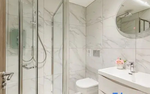 Elegant Seaside Studio Apt w/ Free Gym & Parking