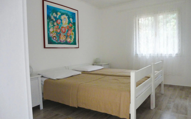 Apartment Petar - 30 m from sandy beach: A2 Nin, Zadar riviera