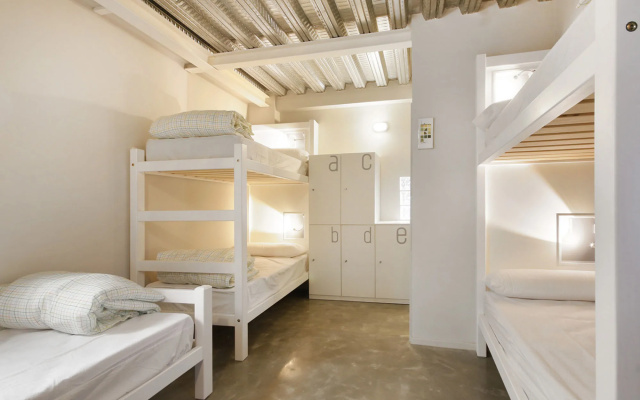 LemonRock Hostel