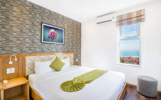 Ronal Hotel