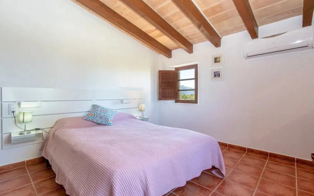Villa in Alcudia With Private Pool & Terrace