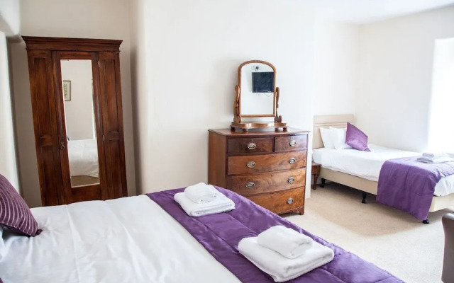 The Poltimore Inn