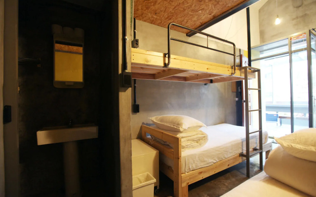 J Guesthouse