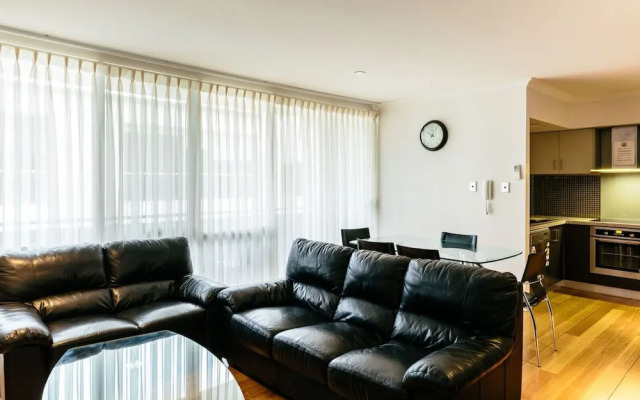 Wray Apartment