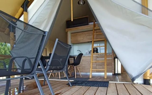 Safari Tent With Bathroom, 9 km From Maastricht