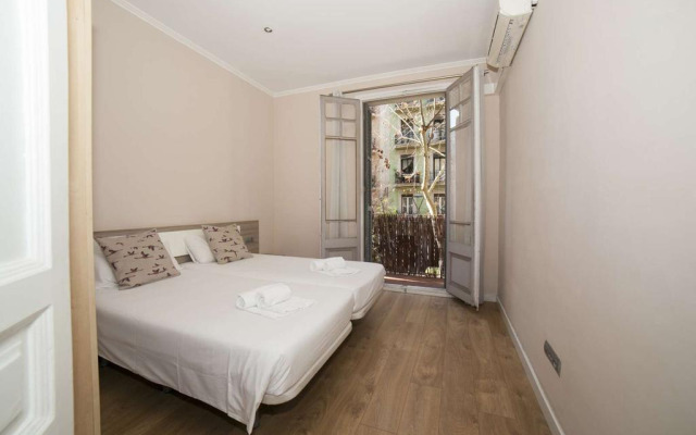 Отель Apartamentos Sagrada Familia Испания, Барселона - отзывы, цены и фото номеров - забронировать отель Apartamentos Sagrada Familia онлайн комната для гостей