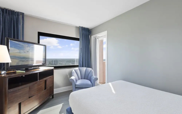 Luxury 3BR at Palms by Hosteeva