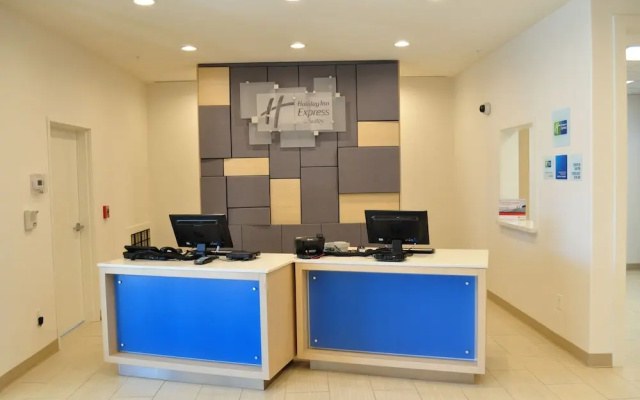 Holiday Inn Express & Suites Price