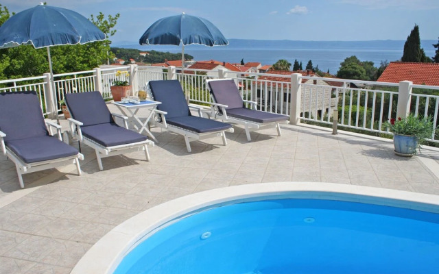 Luxury Accommodation Mirula