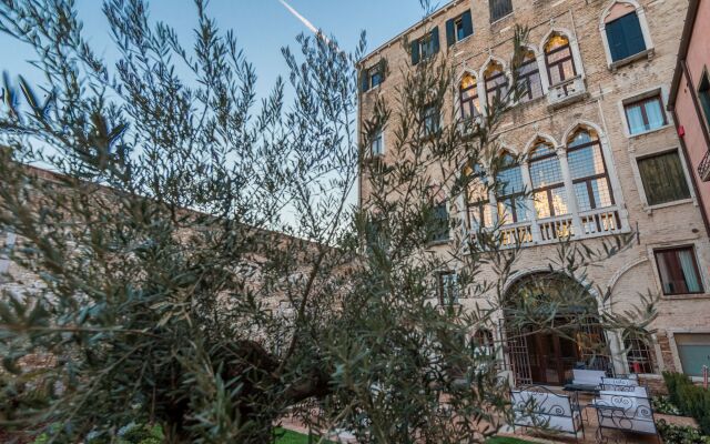 Отель Nani Mocenigo Palace Италия, Венеция - отзывы, цены и фото номеров - забронировать отель Nani Mocenigo Palace онлайн вид на фасад