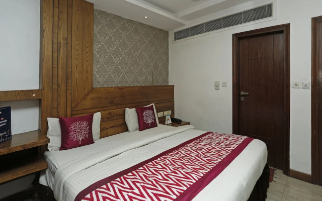 Collection O 8479 Hotel Ambience