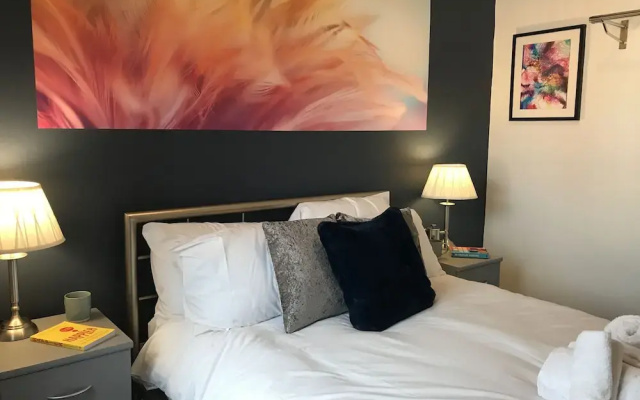 Stylish 3-bed Preston Home for Relaxing Comfy Stay