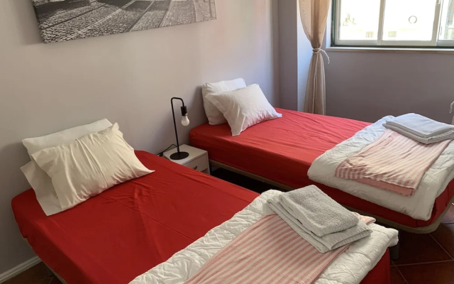 Lovely 2-bed Apartment in Lisbon Center
