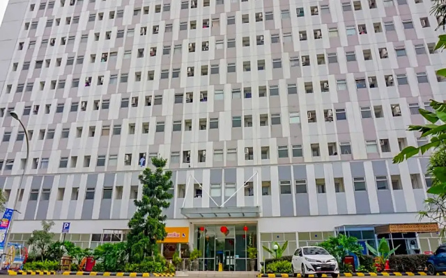 OYO 90241 Gunung Putri Square Apartment