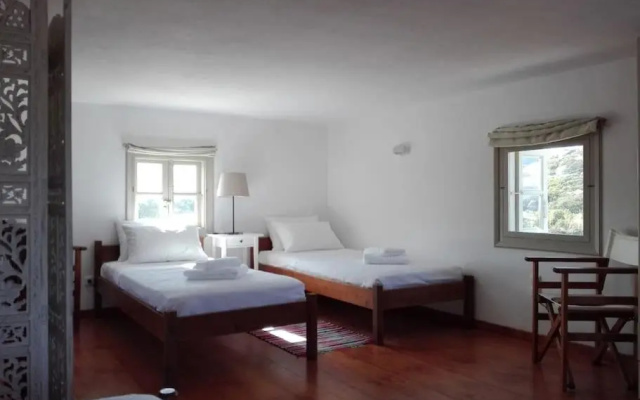 SUNNY HOUSE with amazing view for 4+2 persons