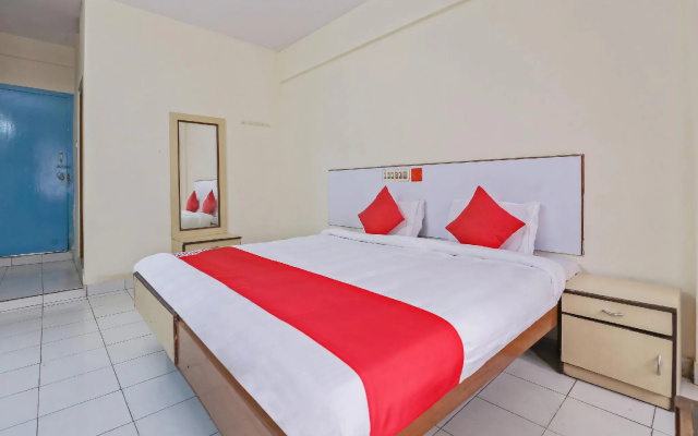 OYO 23083 Hotel Hindustan Deluxe