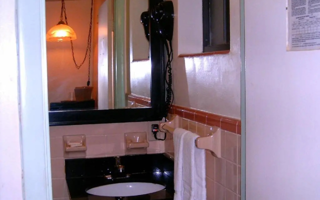 Budget inn