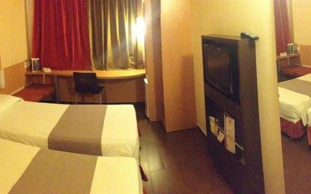 Hotel Ibis Lins