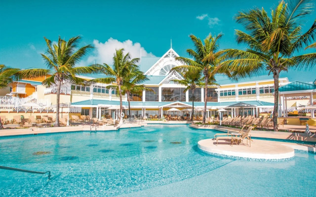 Magdalena Grand Beach & Golf Resort